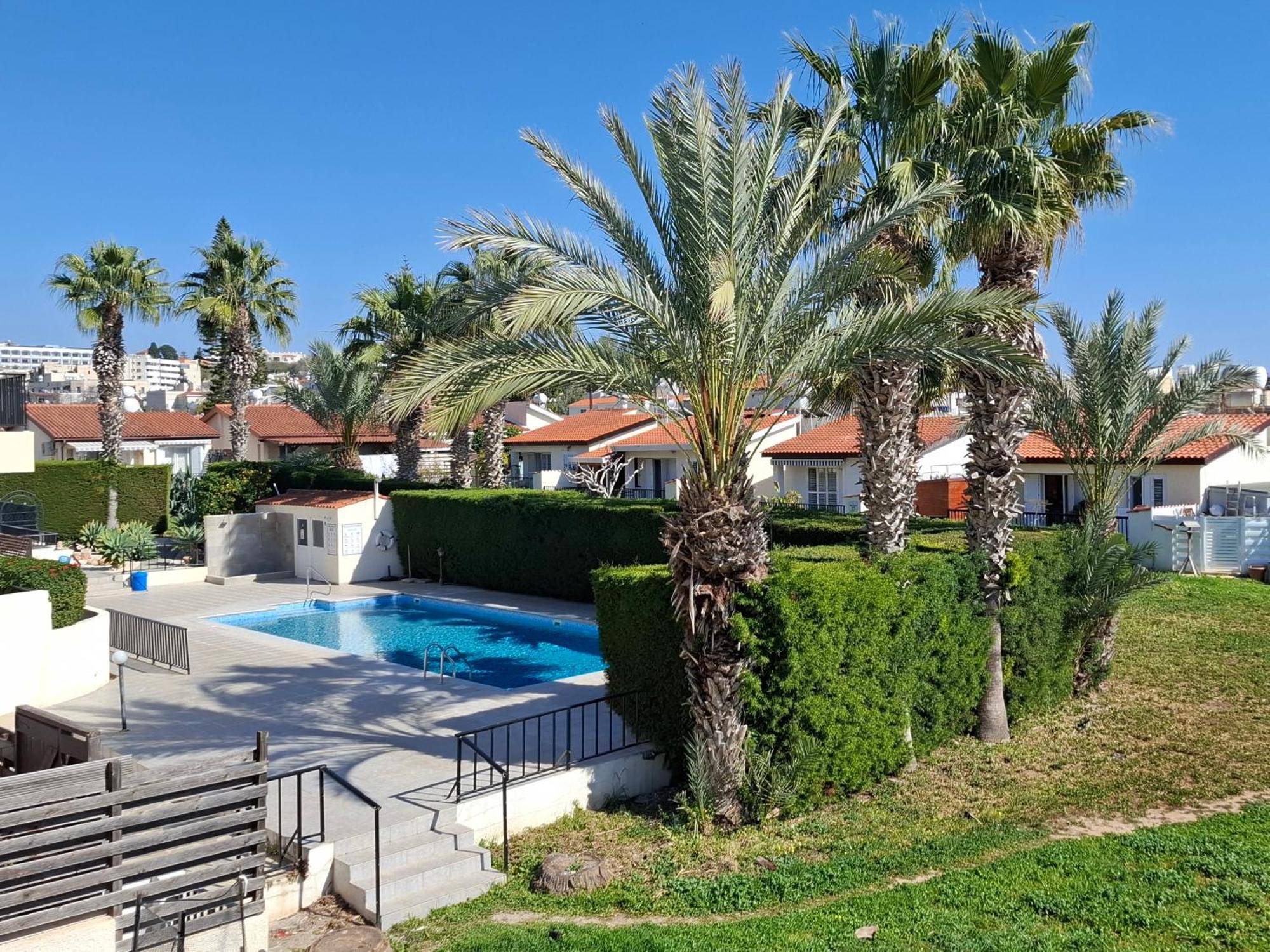 Apartment In Kato Pafos & 10 Min To Venus Beach Екстер'єр фото